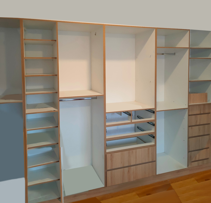 Closet con varias divisiones