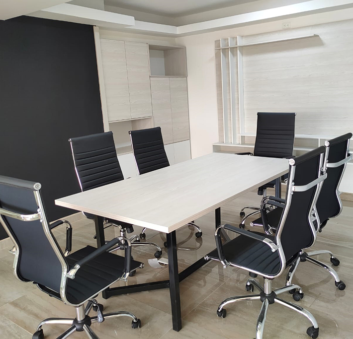 Diseño de Mesa de reuniones para oficina