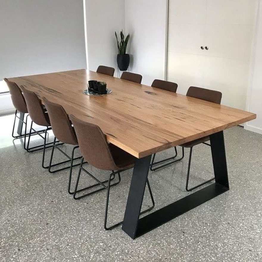 Mesa de reuniones - Escritorios UIO