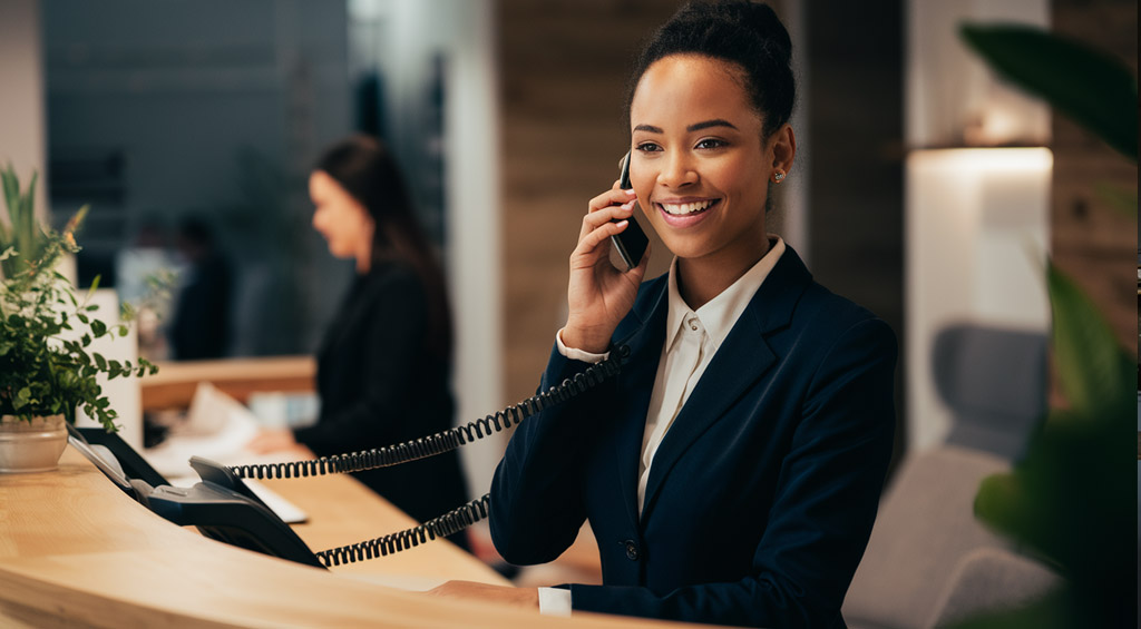 Counter para rececpción de hoteles - Escritorios UIO